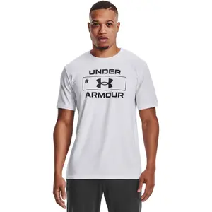 T-shirt Under Armour Nummer Schrift image-1