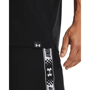 Camiseta Under Armour Baseline Essential image-5