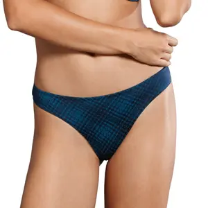 String Frau Anita caroline image-0