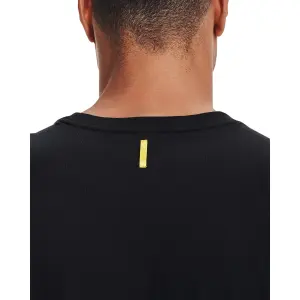 Camiseta Under Armour Curry Comin' In Hot image-5