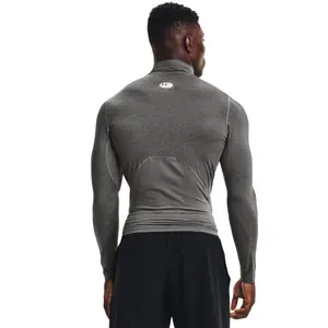 T-shirt manches longues et col montant Under Armour HeatGear® image-4