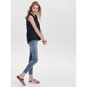 Mouwloze top Only Kimmi image-4