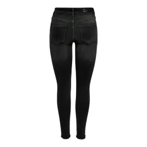 Vaqueros de mujer Only Blush life image-3