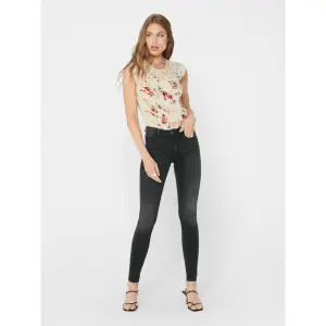 Vrouwen top Only Karmen manches courtes image-2