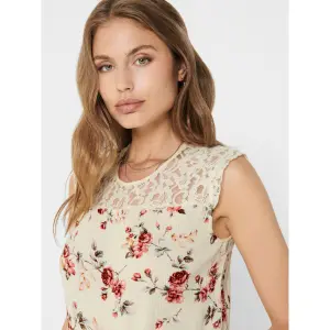 Vrouwen top Only Karmen manches courtes image-5