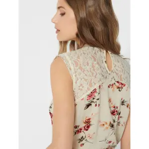 Vrouwen top Only Karmen manches courtes image-6