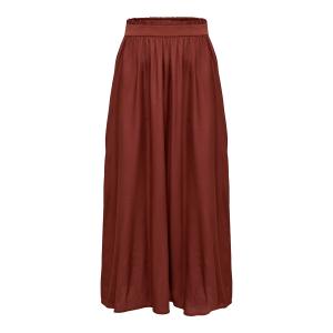 15164606-2890420-langer-rock-frau-nur-venedig-leben-henna