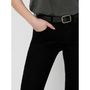 Vaqueros de mujer Only Blush life image-5