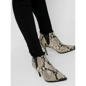 Vaqueros de mujer Only Blush life image-6