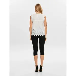 T-shirt för kvinnor Only onlsabryna lyric image-4