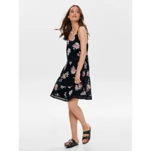 Frauenkleid Only onlkarmen anne life image-5