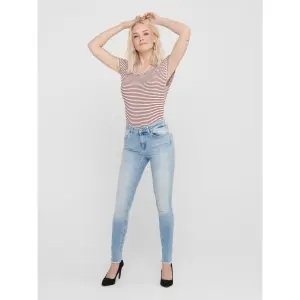 Frauen-T-Shirt Only manches courtes Wilma image-2