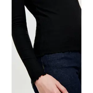 Koszulka damska Only Emma manches longues col montant image-6