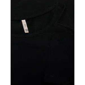 Girl's T-shirt Only kids manches courtes Love life image-2