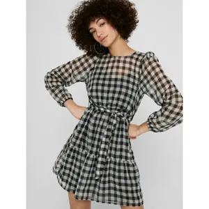 Långärmad klänning för kvinnor Only onlgertrude babydoll image-6