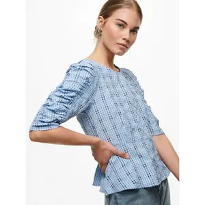 T-shirt för kvinnor Only onlkia life gath sleeve image-5