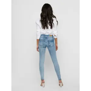 Women's jeans Only Blush life image-4