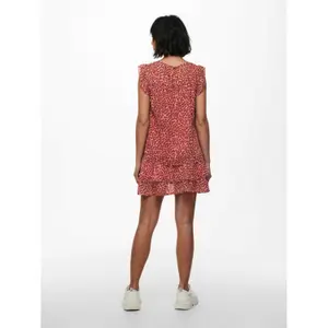 T-shirt för kvinnor Only onlmarguerite capsleeve wovens image-4
