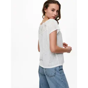 T-shirt för kvinnor Only onlceline lace mixs image-5