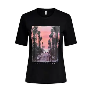 T-shirt för kvinnor Only onliris life boxy city image-0