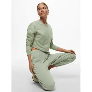Sweatshirt med rund halsringning för kvinnor Only onlzoey life image-4