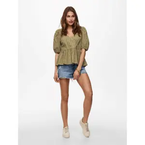 T-shirt för kvinnor Only onlcarla life wrap wovens image-1