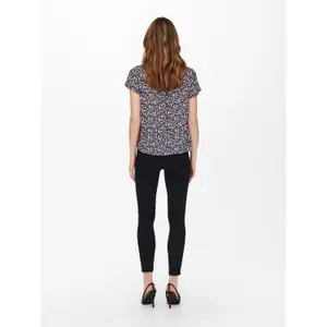 T-Shirt mit V-Ausschnitt und kurzen Ärmeln, Damen Only onlsonja life image-3