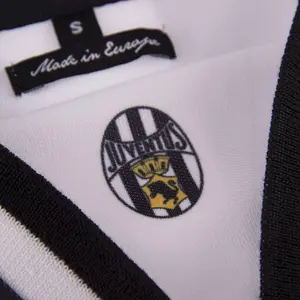 Home jersey Copa Juventus Turin 1994/95 image-6