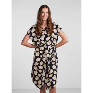 Kort klänning för kvinnor Pieces Nya image-2