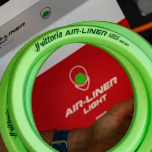 Insert Vittoria Airliner Light image-1