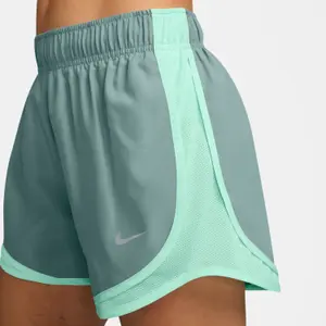 Krótkie spodenki treningowe z siateczki dla kobiet Nike Tempo Dri-fit image-3