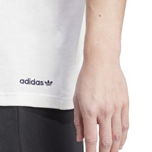 product/2/0/2025_09_adidas_iw3237_7_apparel_on_model_detail_view_1_white.jpg