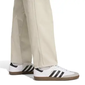 Mercedes AMG chinos Petronas Formula One Team Summer image-6