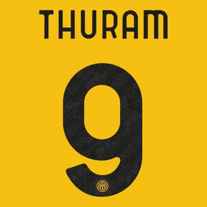 marking-004886-trzecie-stado-inter-milan-serie-a-thuram-9-2024-25-niebieski-zolty