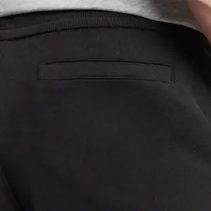 Corto de algodón esencial Calvin Klein image-4