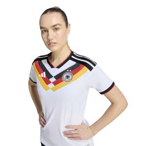 product/2/0/2025_11_12_adidas_jz9656_6_apparel_on_model_detail_view_1_white.jpg