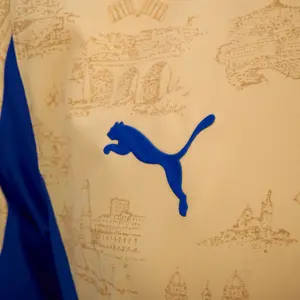 Special edition OM jersey 2025/26 image-3