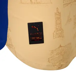 Special edition OM jersey 2025/26 image-5