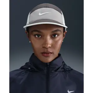 Gorra 5 Panel Nike Dri-FIT Fly image-2
