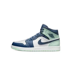Baskets Nike Air Jordan 1 Mid image-0