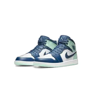 Baskets Nike Air Jordan 1 Mid image-1
