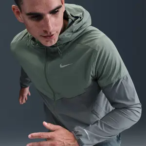 Impermeabile Nike Impossibly Light Windrunner image-2