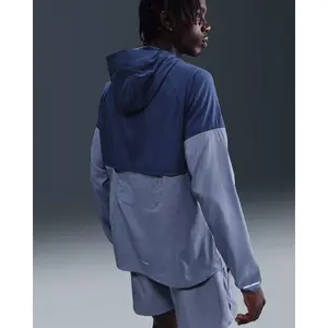 Impermeabile Nike Impossibly Light Windrunner image-1