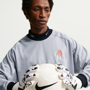 Chelsea long-sleeve goalkeeper shirt 2025/26 image-4