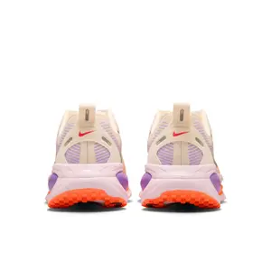 Chaussures de running femme Nike Vomero 18 image-5