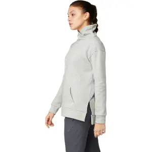 Woman's AsicsThermal Tech T-shirt image-3