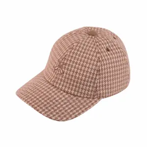 20fcv003-casquette-a-visiere-courbee-beton-cire-houndstooth-beige