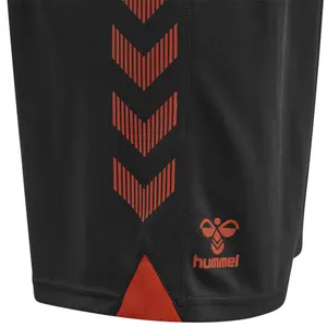 Corto Hummel action image-3