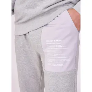 Joggingbroek met tekstpanelen Project X Paris image-4