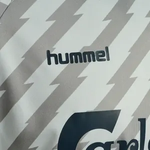 Camisola Hummel World 26 image-3
